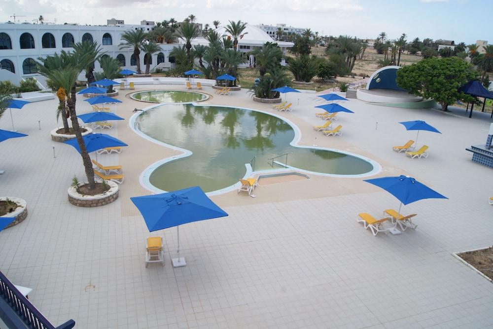 Le Grand Hotels Des Thermes Мезрая Экстерьер фото